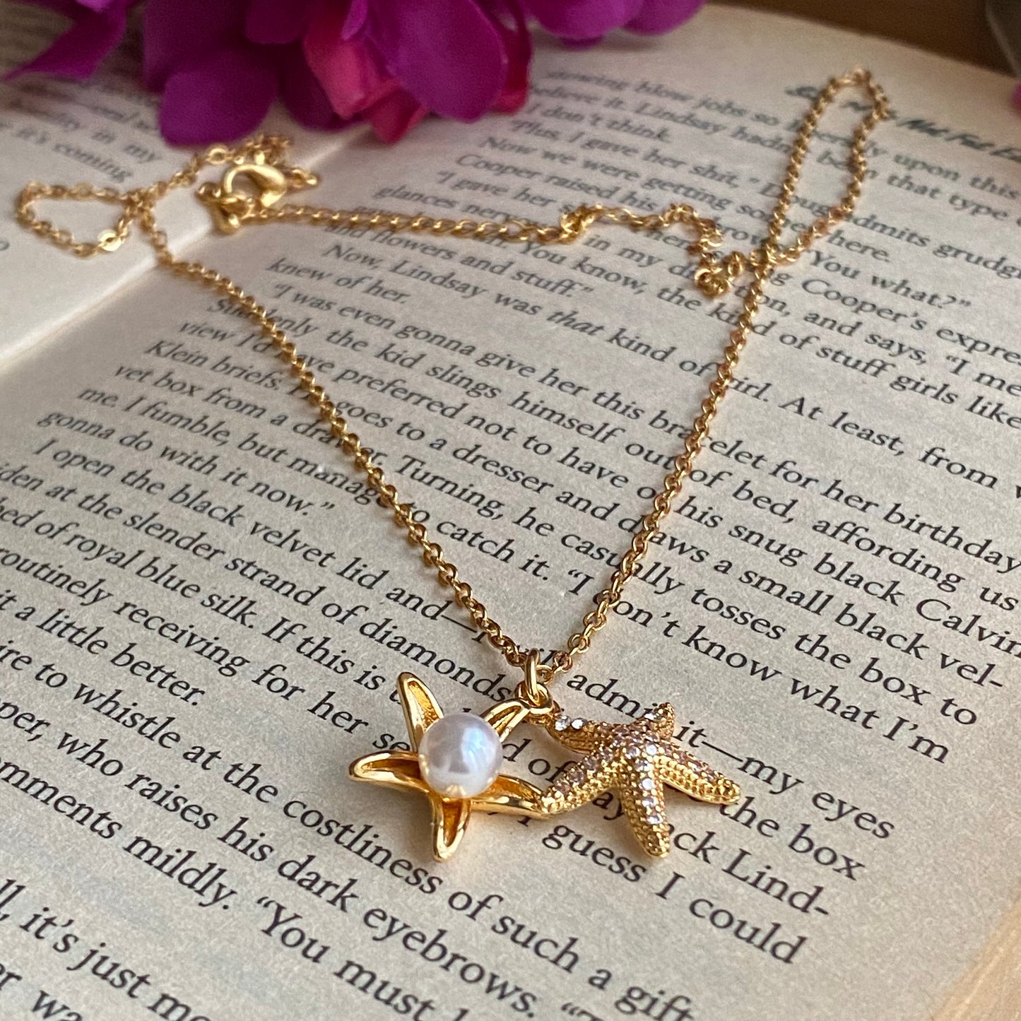 Star pendant necklace