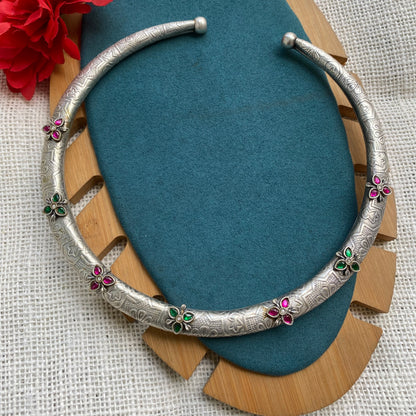 Heritage hasli choker