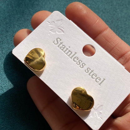 Solid gold heart studs