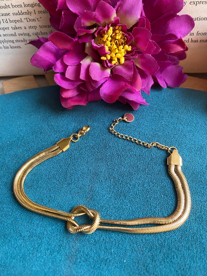 Infinity knot gold bracelet