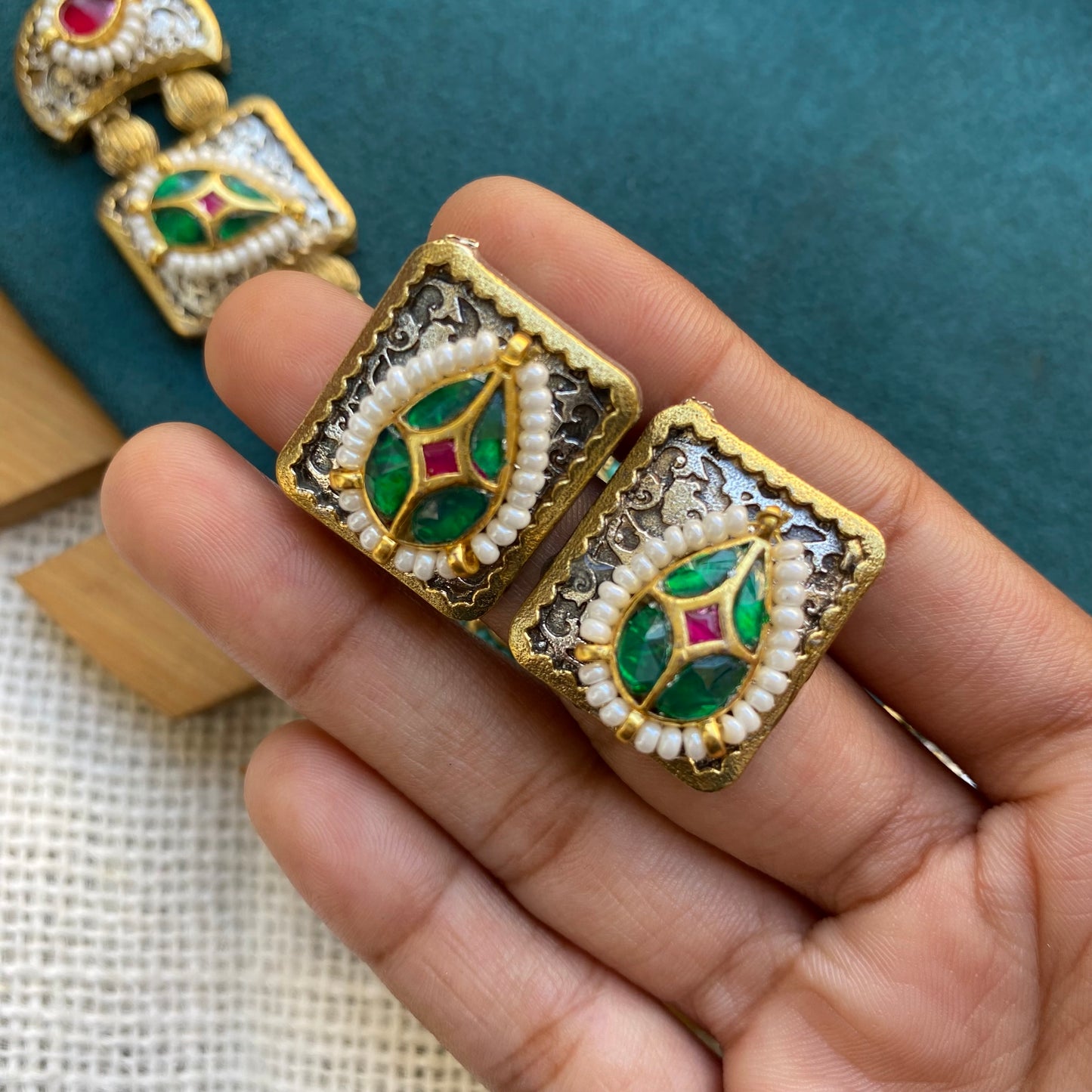 Pachi kundan choker