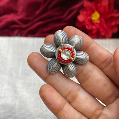 Lishika Flower ring