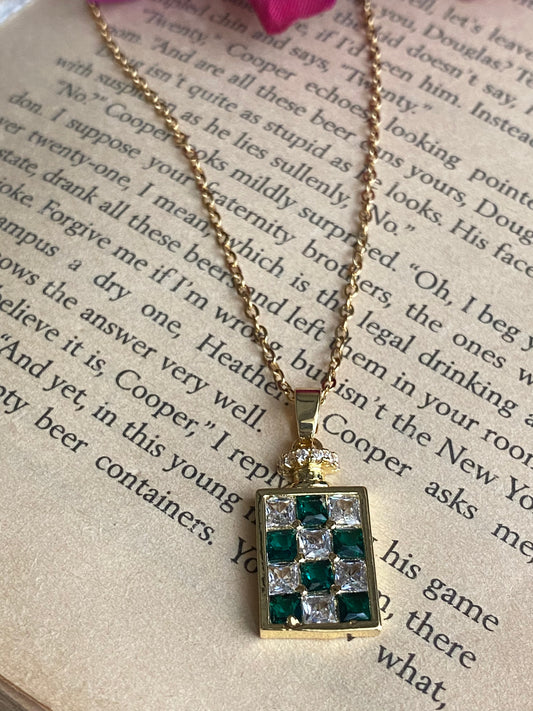 Hayley emerald chain