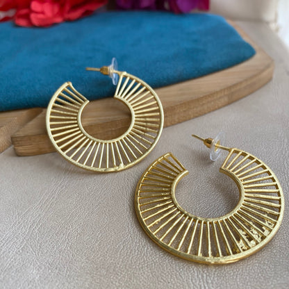 Aleena round hoops