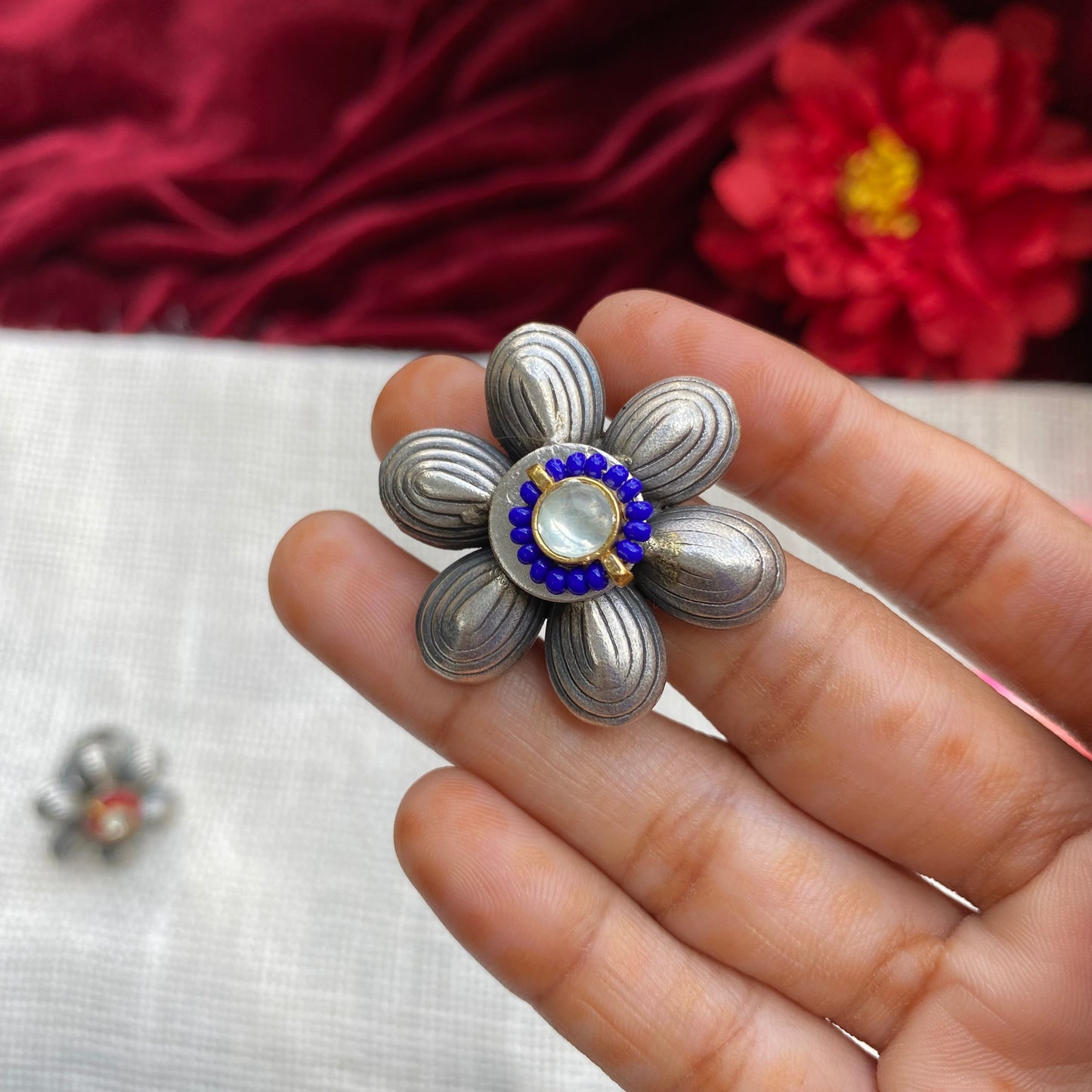 Lishika Flower ring