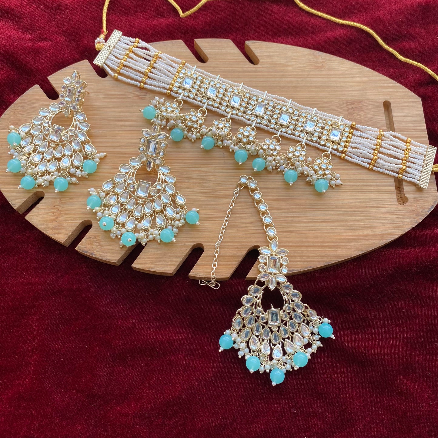 Semifloral Kundan choker (Sky blue)