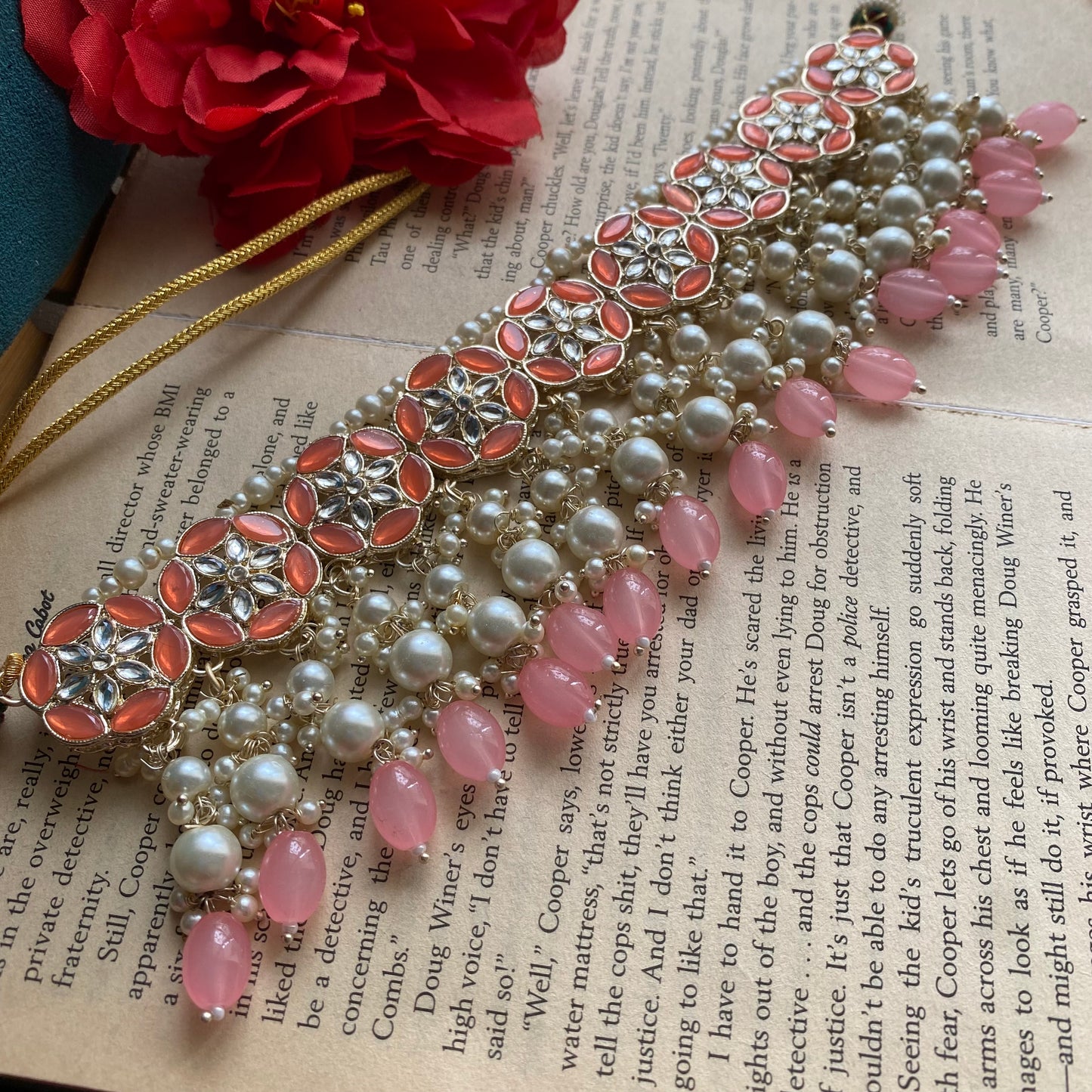 Disha flower choker (Peach)