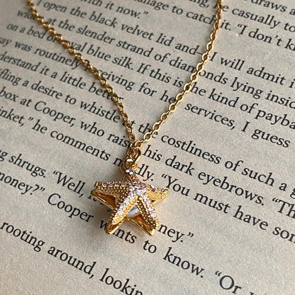 Star pendant necklace