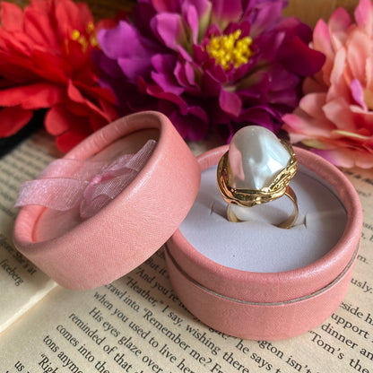 Mother of pearl ring