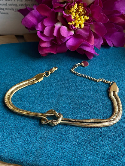 Infinity knot gold bracelet