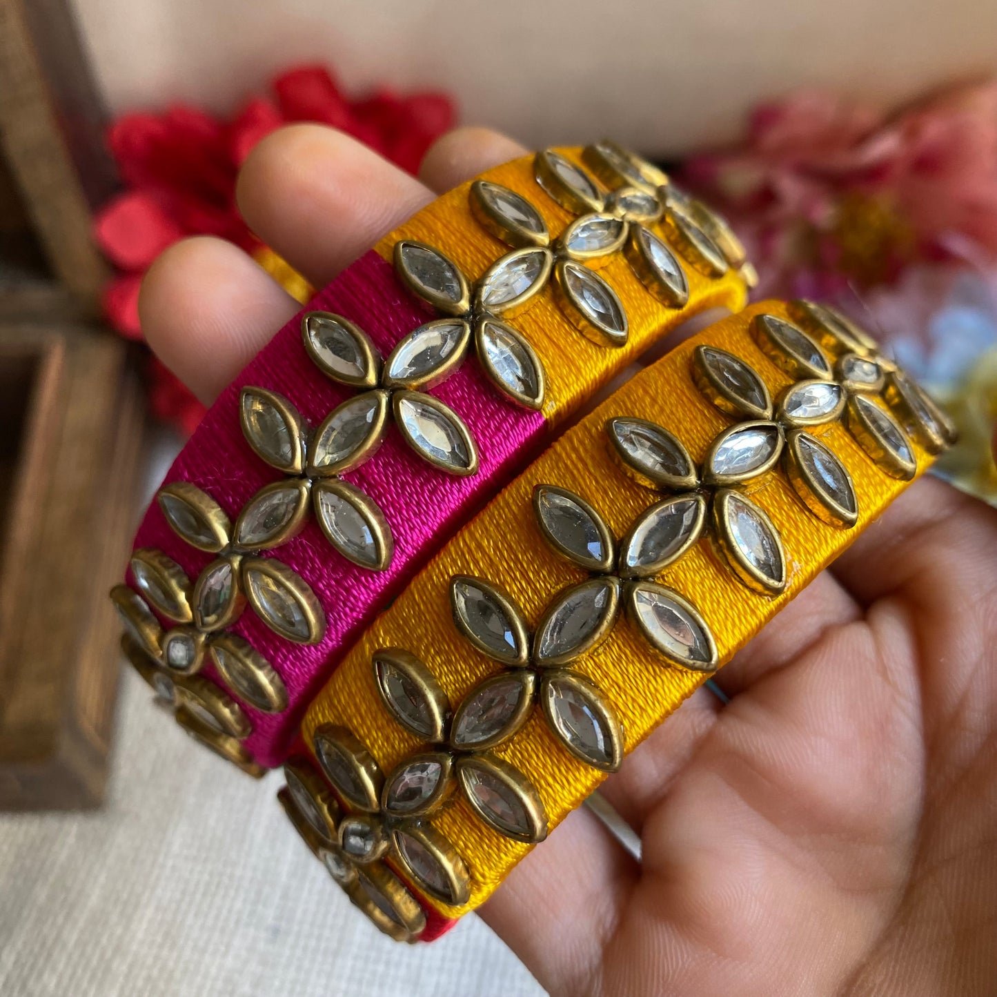 Kundan thread bangle