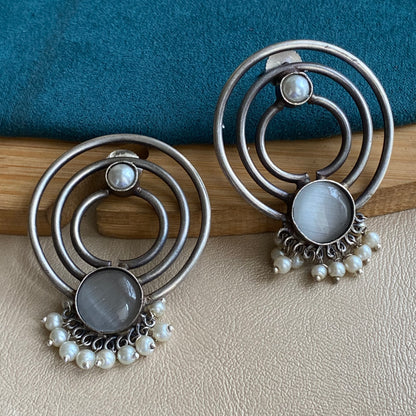 Hridhi round studs