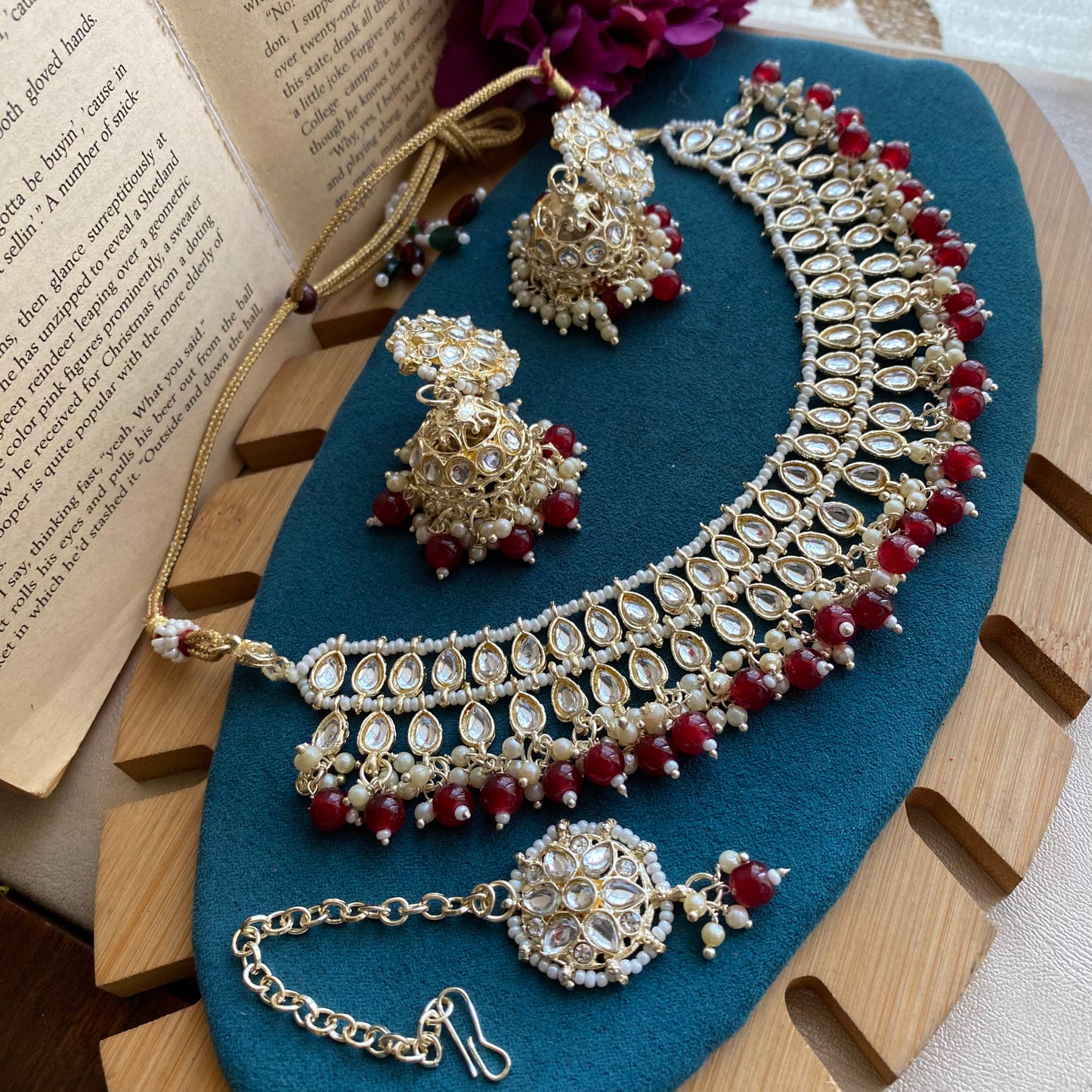 Yamini choker maroon