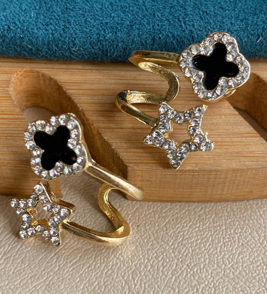 Clover star studs