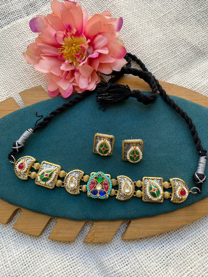 Pachi kundan choker