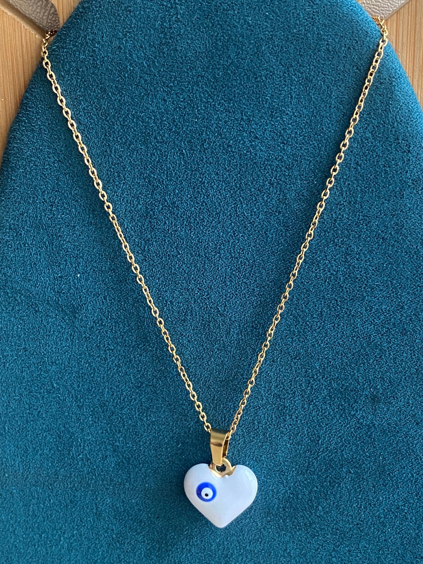 White heart chain