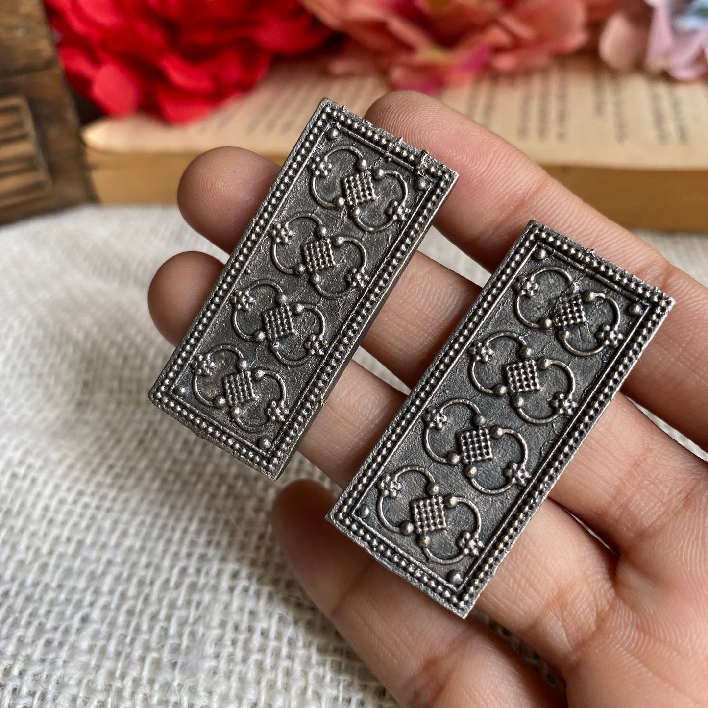 Saanjh oxidized studs