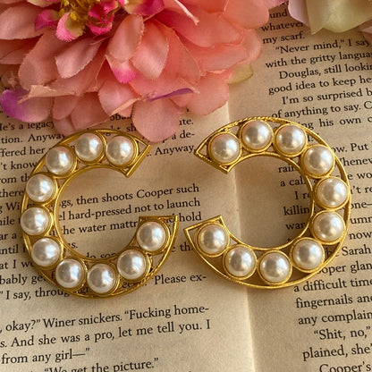 Half circle Pearl studs (golden)