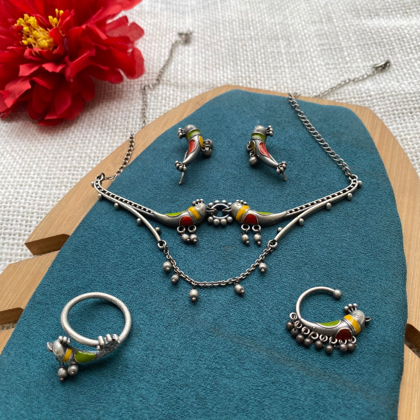 Paakhi choker set