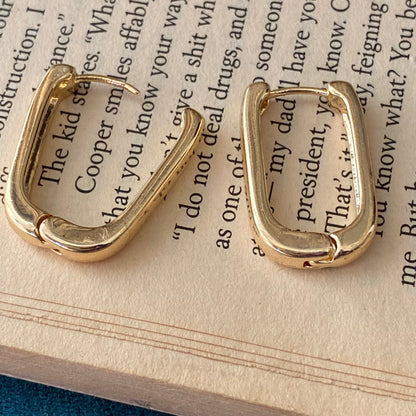 Olivia golden hoops