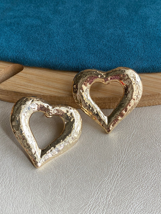 Solid Heart studs