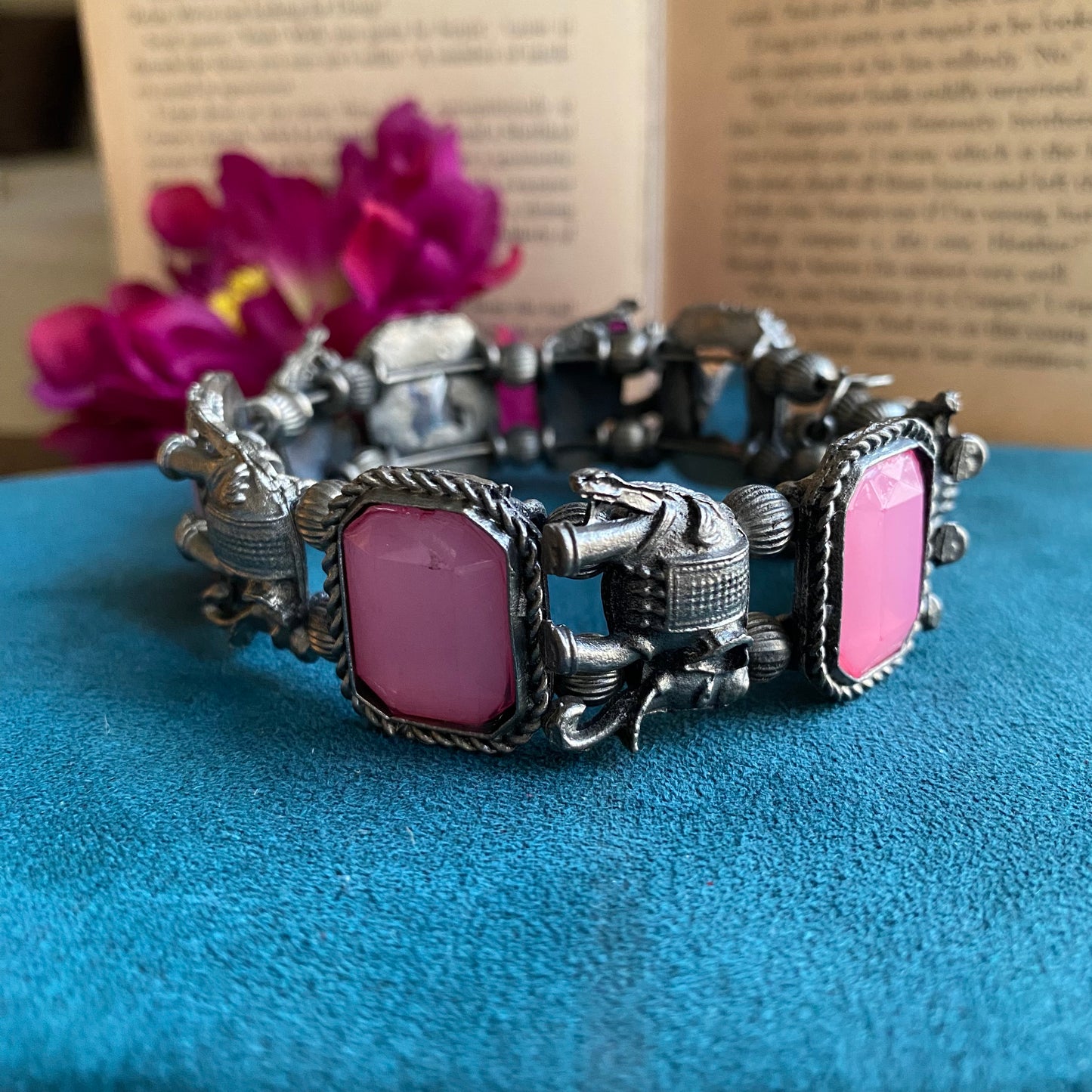 Sindhu stone kada ( pink)