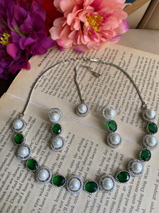 Emerald green AD choker