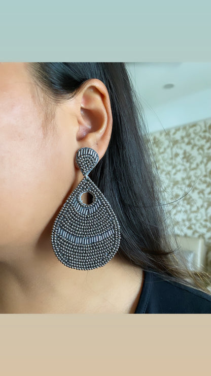 Oval Silver beaded earrings