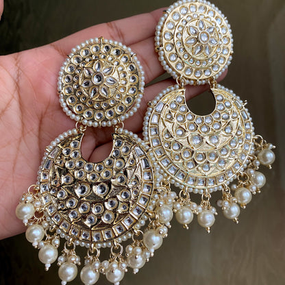 Classic Kundan chandbalis