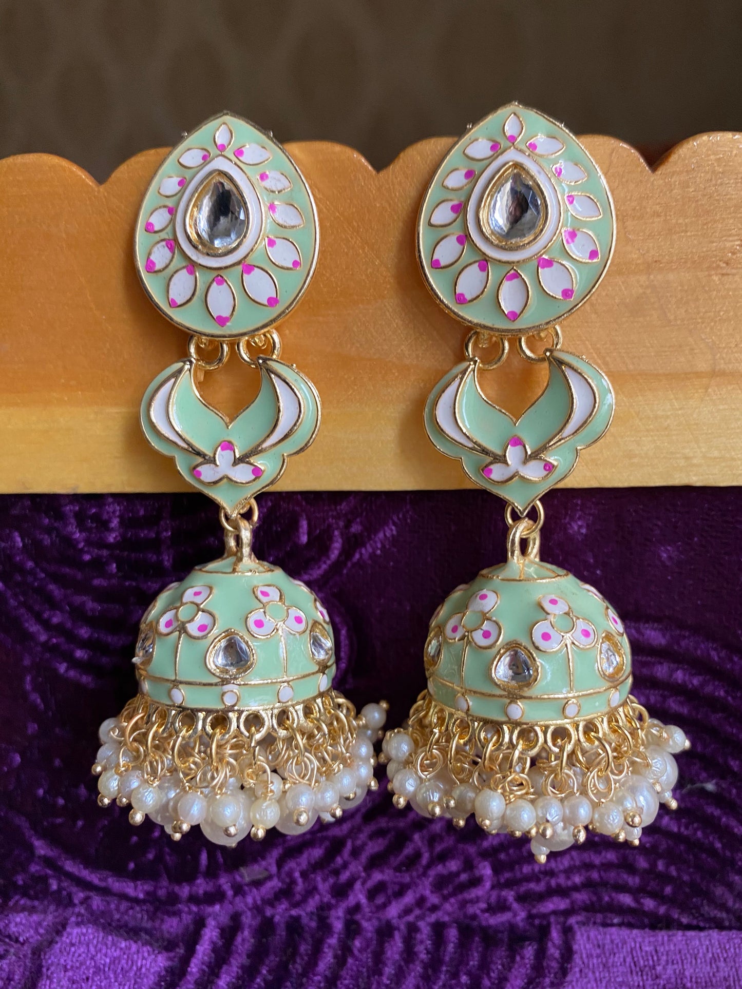 Antara jhumkas