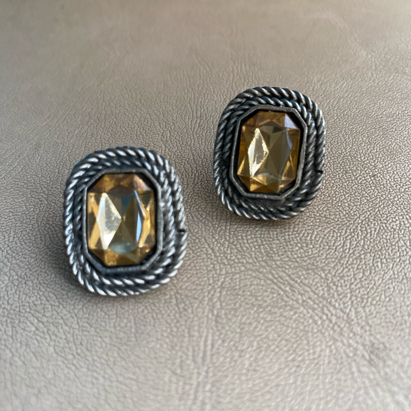 Stone rectangle studs