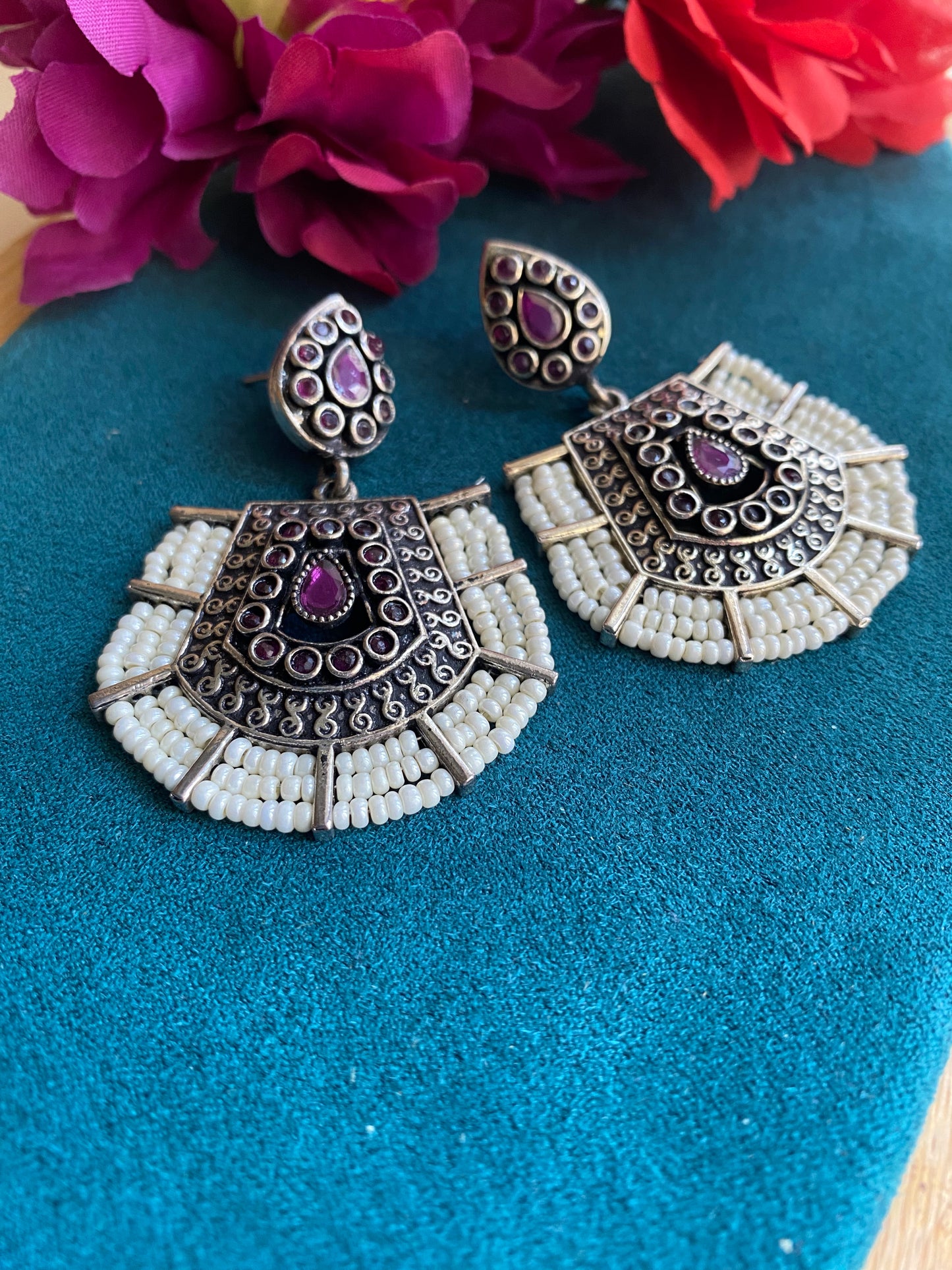 Tanmayi Pearl Earrings