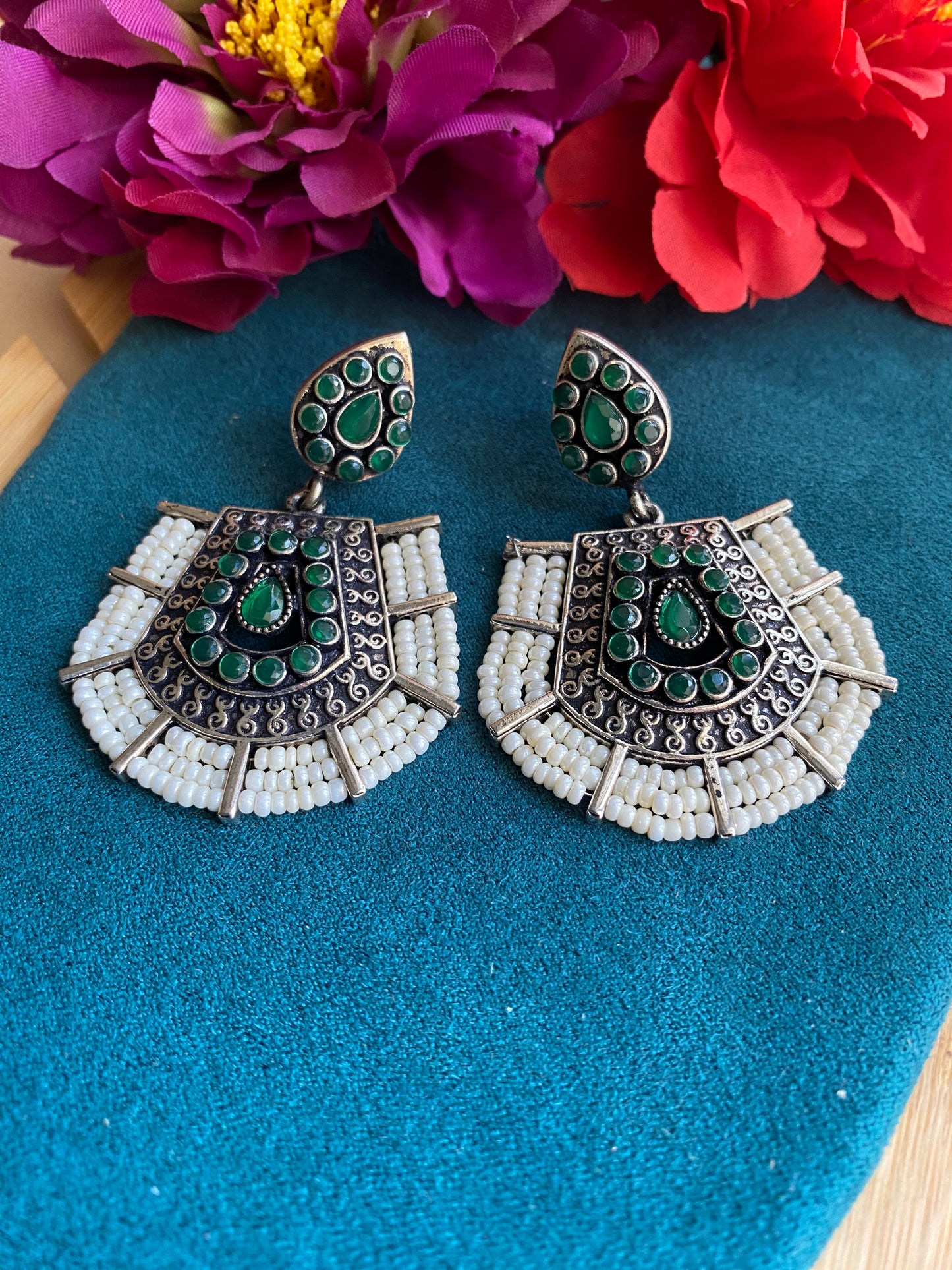 Tanmayi Pearl Earrings