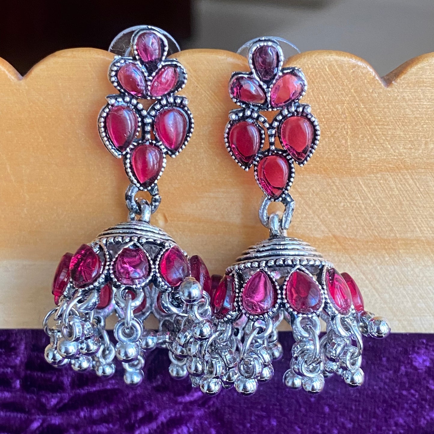 Lipa jhumkas