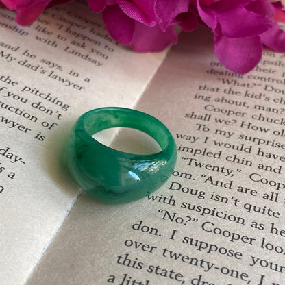 Set of 4 trendy rings in GREEN