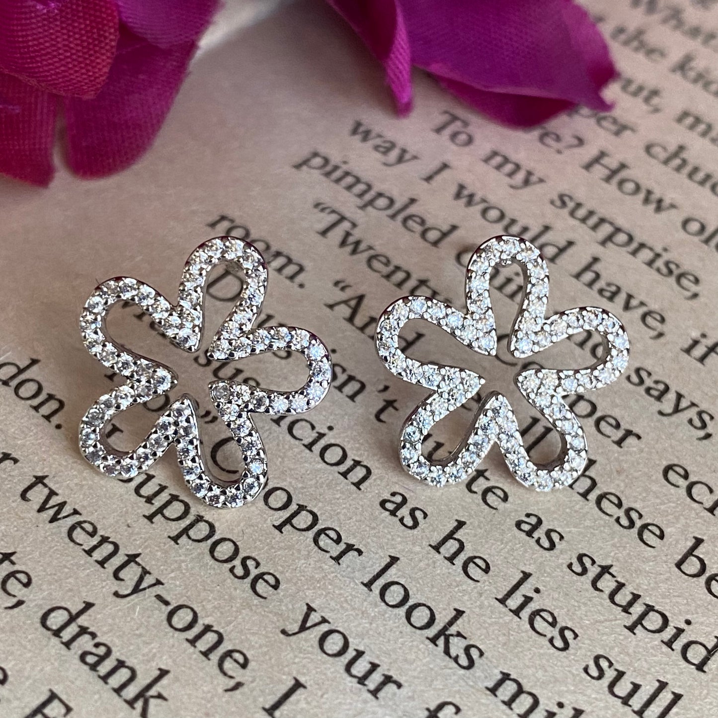 Flower crystal studs