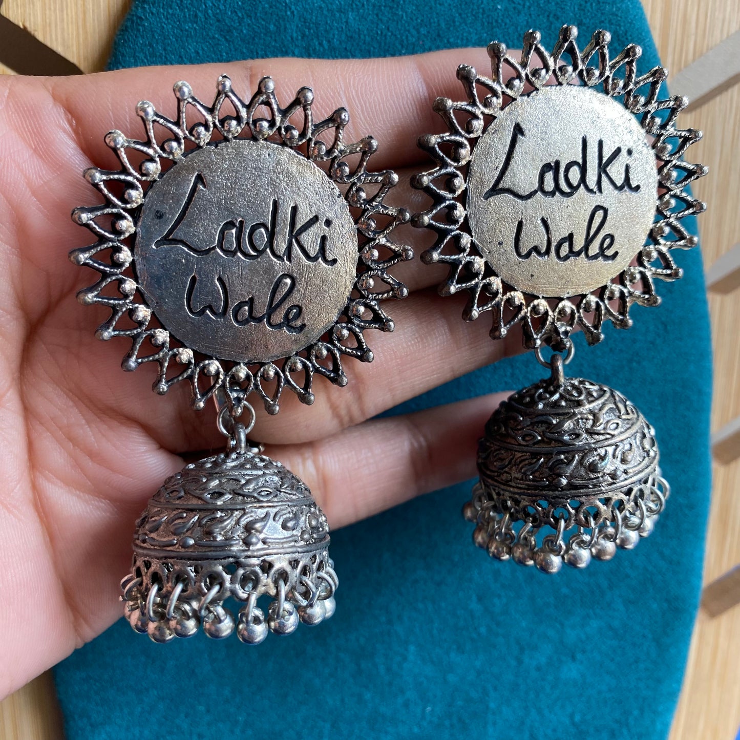 Ladki wale jhumkas