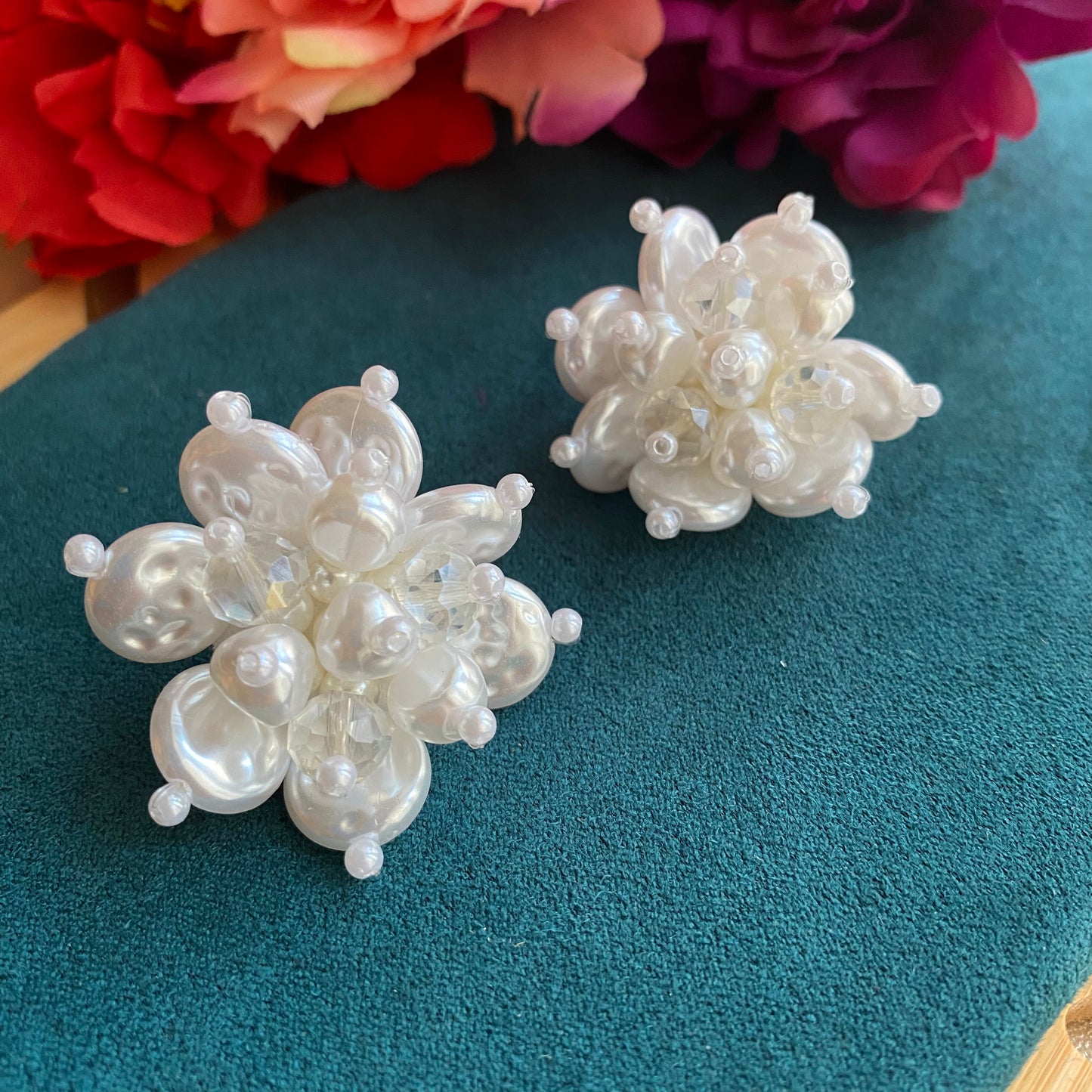 Pearl Flower Beaded earrings