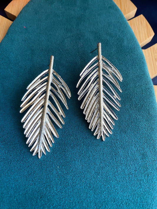 Silver leaf studs