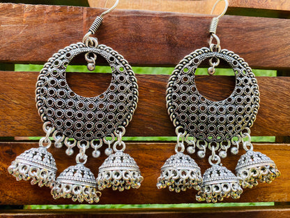 Oxidized triple hangings