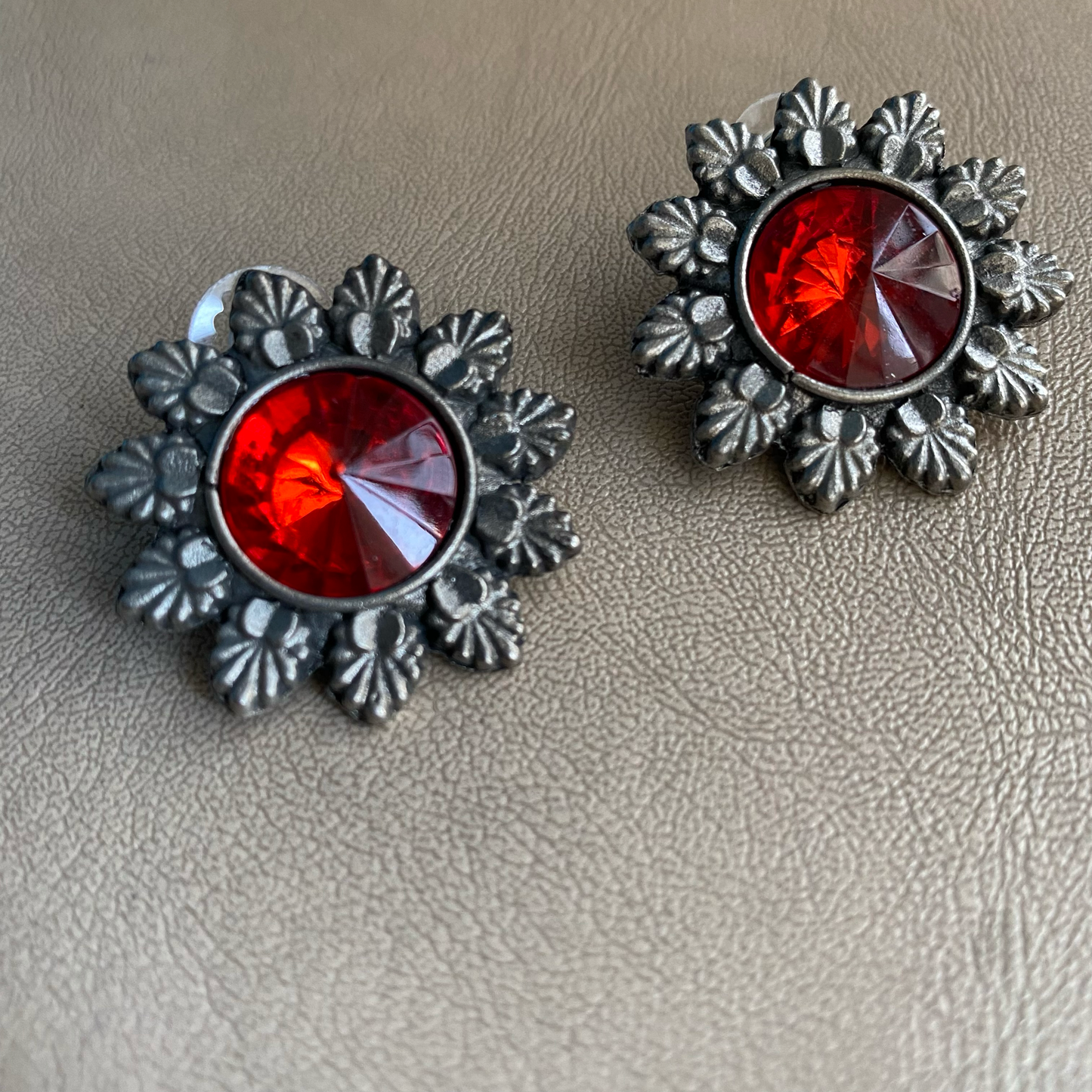 Stone flower studs