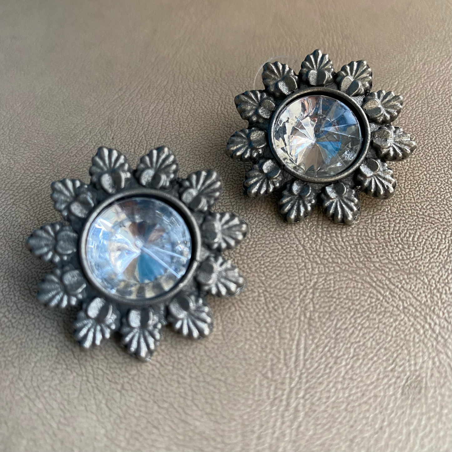 Stone flower studs