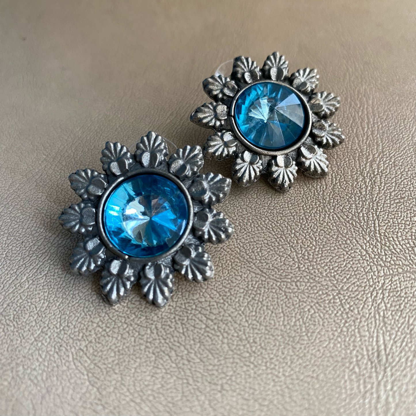 Stone flower studs